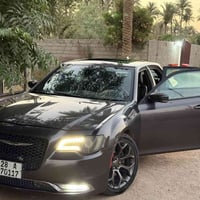 كرايسلر ٣٠٠ S • هيمي ٥٧٠٠ • نجف انكليزي