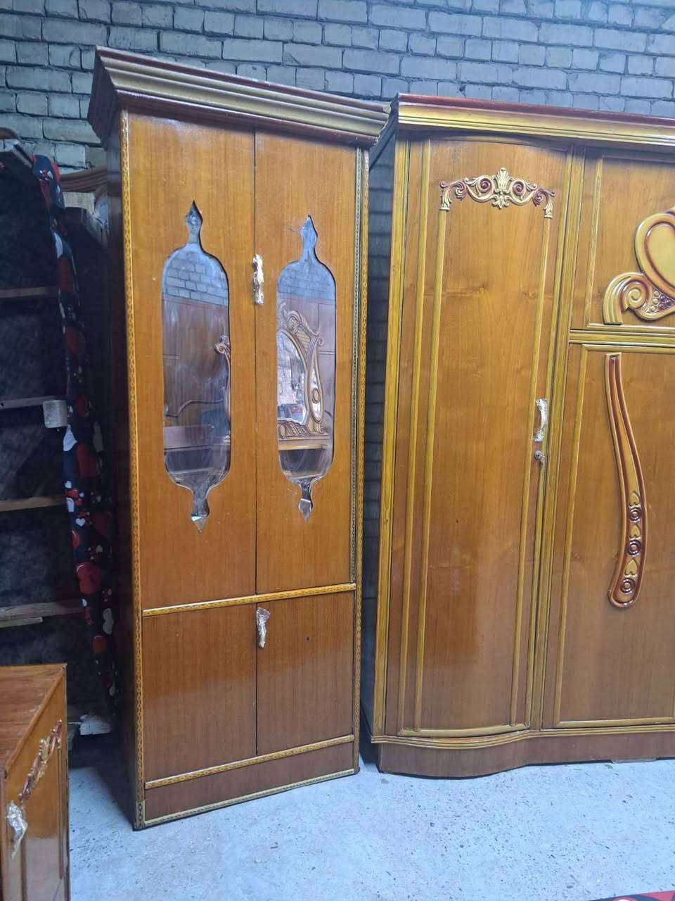 غرفه صاج من الطراز الحديث غرفه متكون من ٥ ابواب وملحق كل باب مستقل عن الثاني الظهر جرجوبه براغي غرفه    كامله من جاهزة  من الصبغ للمفتاح فول نظافه يعني متصرف ولا الف السعر ٥٠٠ مكانها بغداد اكو توصيل بكروة الشراي يراسل الصفحه


**إذا كنت صاحب هذا الإعلان وتريد حذفه لأي سبب، رجاءا أرسل رسالة إلى الدعم الفني**
