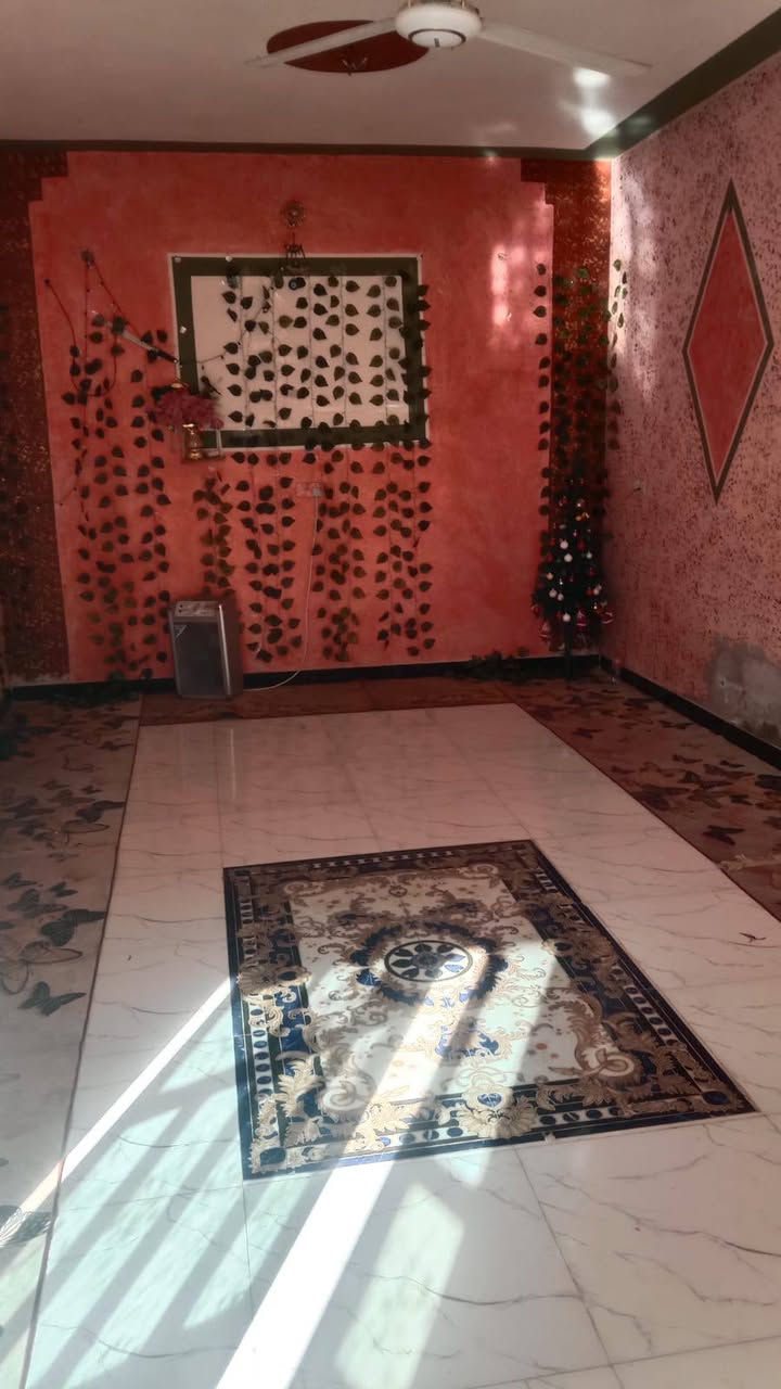 يالله سلام عليكم 

بيت للبيع في منطقه الخماس شارع الرسول  قرب أسواق حجي احمد 

واجهيه شارع 
المساحة 200م غرفتين نوم صاله استقبال صحيات خارجيه 

داخليه كراج كلش جبير
بيت جاهز وحلو صب الموقع مميز. 
للستفسار مراجعه مكتب 🏠الرحمن شارع الرسول محلات سليم خريبط او الاتصال📞
ابو مؤمل ***********
ابو رسول ***********
