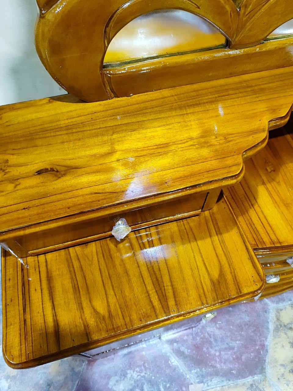 غرفه نضيفه كلش تسكام صاج البيع واهذا رقمي *********** متواجد بس علا الفيس راسني واتساب السعر 650
