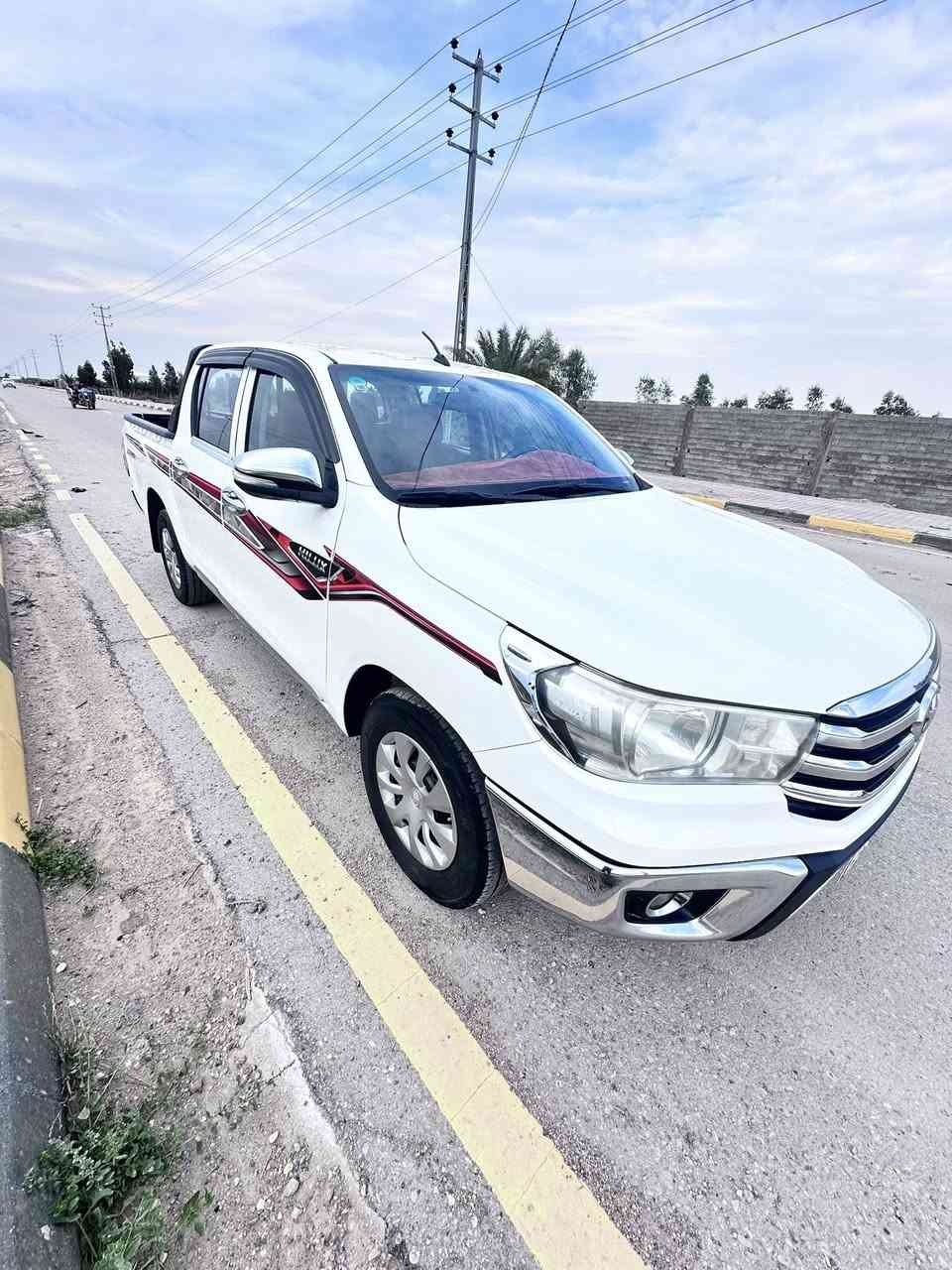 للبيع تيوتاهلوكس موديل٢٠١٦محرك كازكازمكفولةسنويةباسمي مجددةسعر٢١٠$بيةمجال/***********
