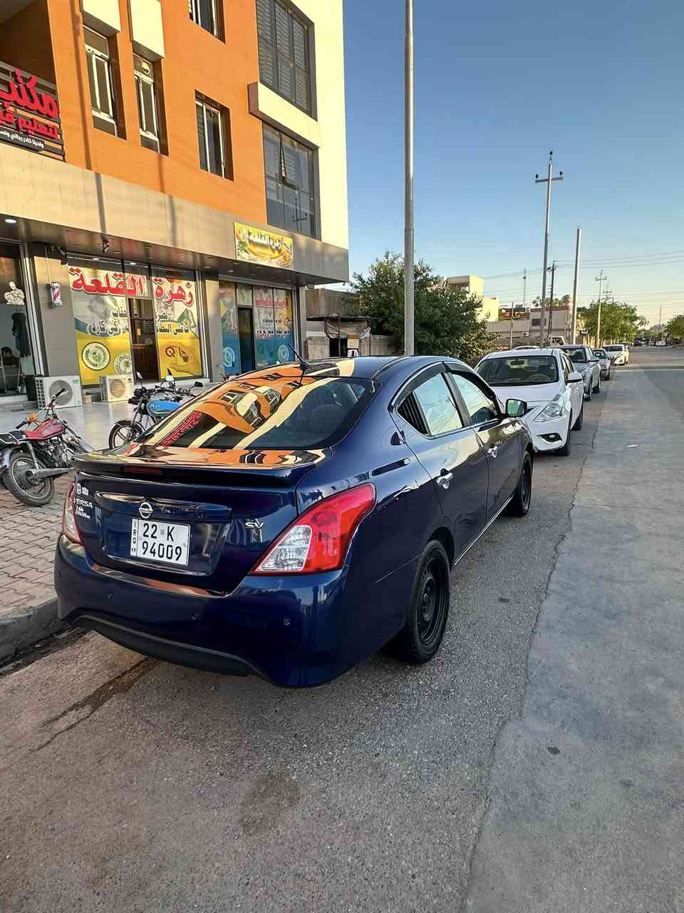 نسيان ڤيرسا 2018
مواصفات sv
حادث فقط جاملغ الخلفي 
ماشية 133 ميل
اللون ازرق عنابي 
گير ومحرك بالشرط 
السيارة بأسمي وبطاقة كوبون بي 
السعر 97 ورقة وبي مجال 
الرقم***********
