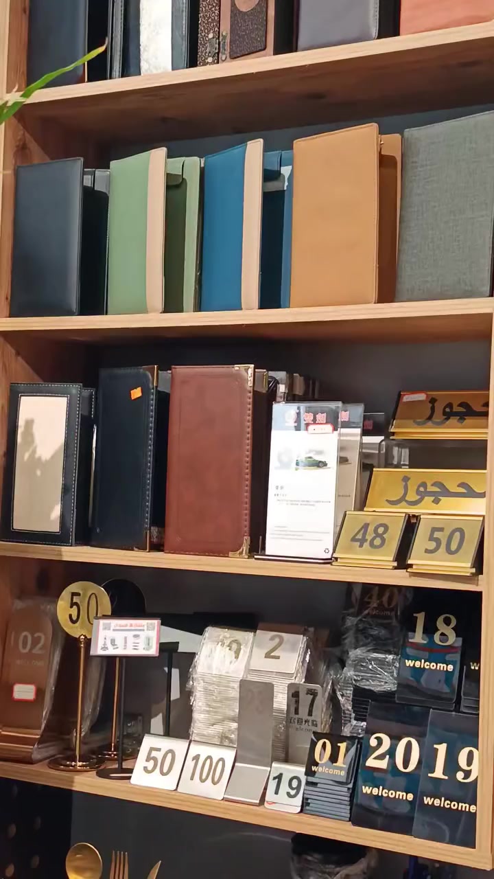 اسلام عليكم اخوان تجهيز خشب مال بيزا شغلت ما مطاعم كلوو جديد إلي يحب يتوصل معاي اجهزن ادزهن   جميع محافظات العراق رقم بي وتساب ***********  يوجد بهرات لحم بعجين درجه اول كلو 16 ألف
