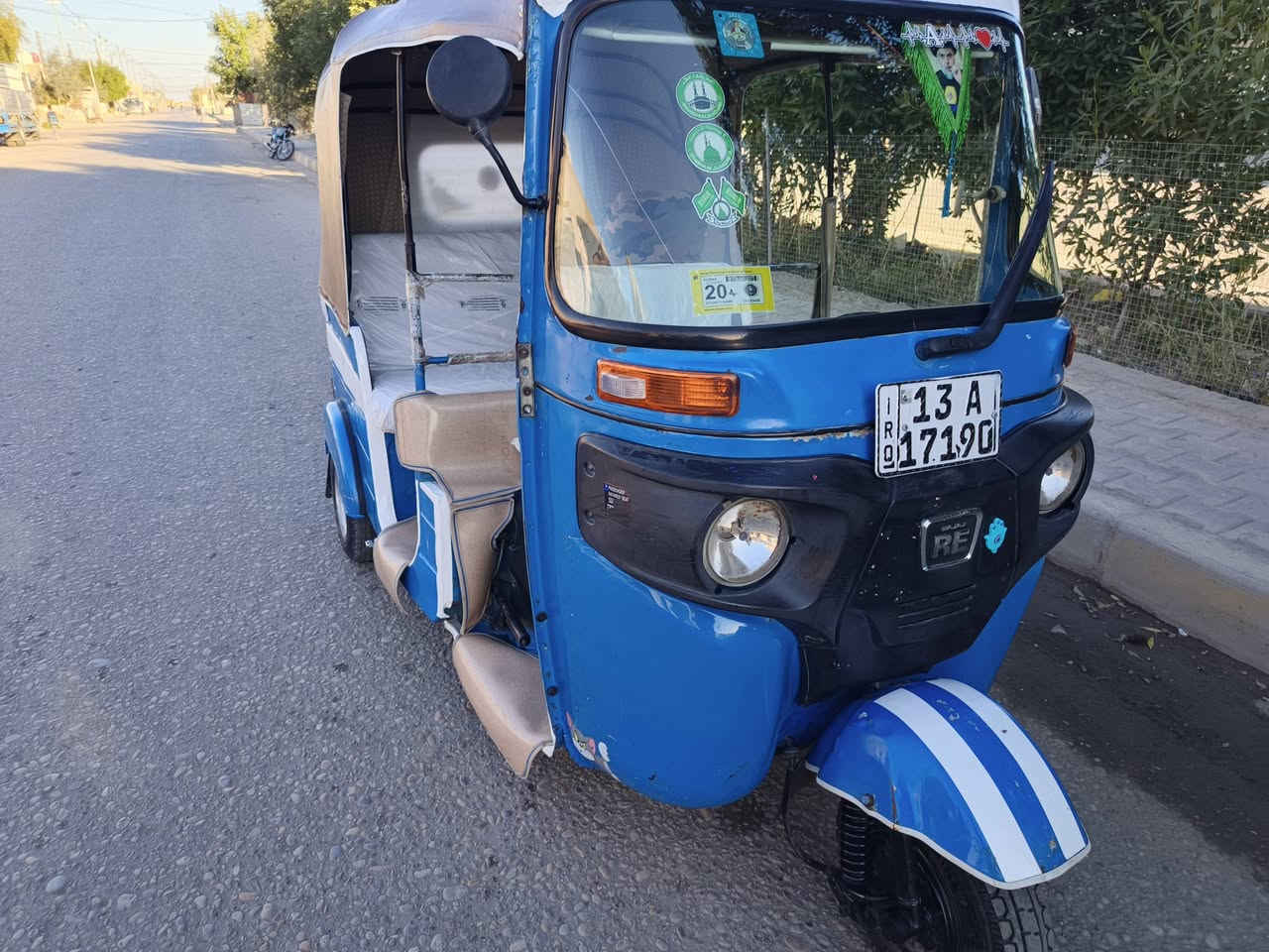 20رقم وسنويهتكتك حلوه وجاهزه بدي بيه باردات  محرك مجفت تايرات جدد كهربائيات شغاله كلها الشراي يتصل واتساب ماكو المكان المجر الكبير *********** السعر 5800  وبيها مجال نشالله
