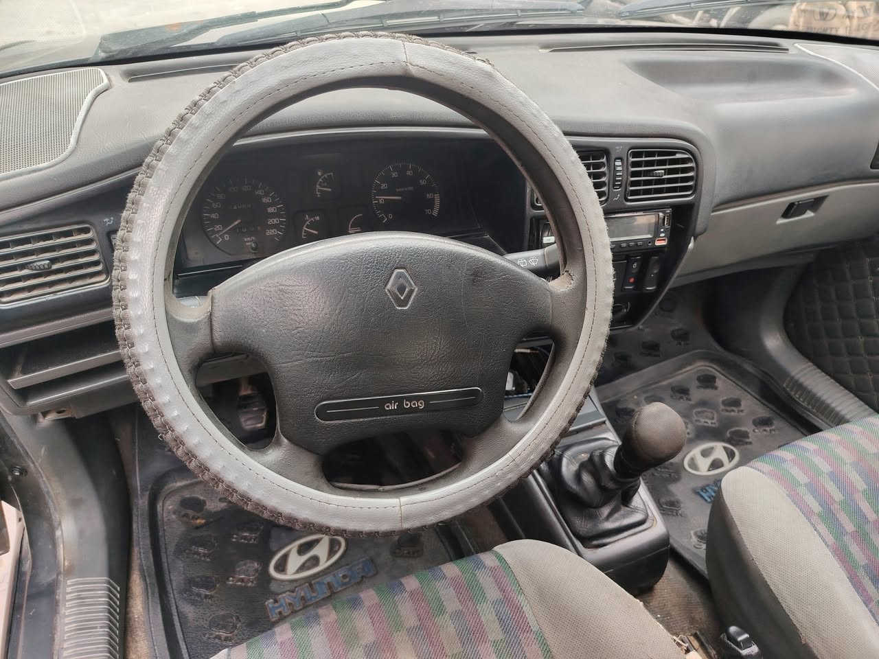 السلام عليكم رينو نفخ للبيع موديل 91 محرك وكير نضاف تايرات وطخم نضيف السياره بلا ضرر كاربون بنزين سياره مال بيت السعر 20 وبيها مجال قليل مكان السياره موصل أيسر ***********
*********** شرط التحويل سنويه خضره
