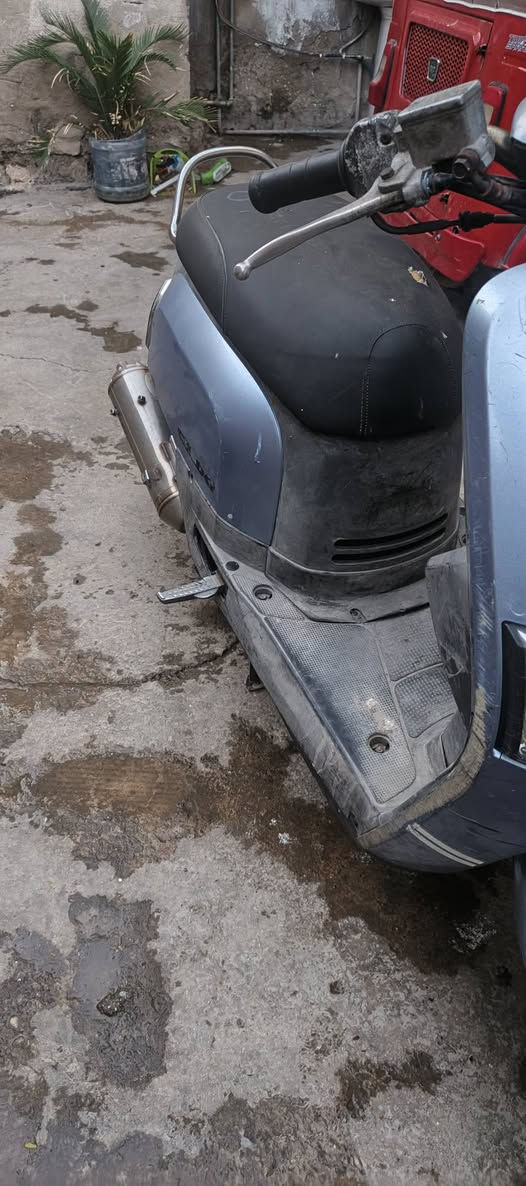 سلام عليكم دراجه بوليس للبيع دراجه نضيفه بس كفرات 
مشخطه صلنصه رياضي أوراق موجوده  كهربيات كله شغاله
سعر 750 وبيه مجال 
***********
