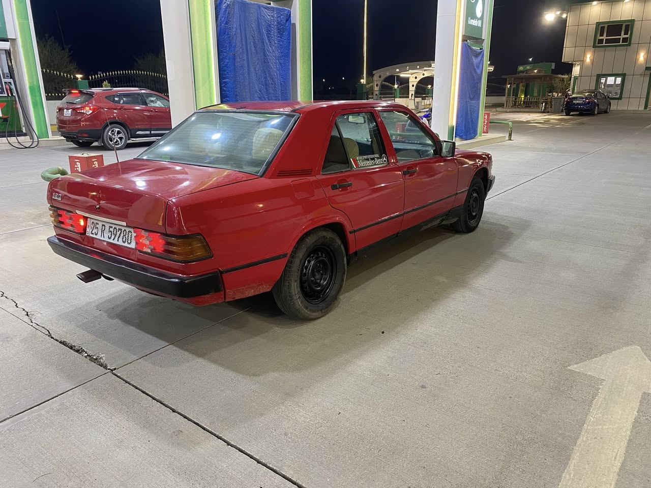 السلام عليكم مارسدس ١٩٠ طيارين سياره جاهزه بدون أي نواقص برغي ما ناقصه محرك كير ونجي ٦ سلندر محرك كير صدر بالشرط كهربائية شغال بدون أي نواقص سياره مكفولة مشروع وطني رقم كركوك سنويا ٢٧ شرط التحويل
سياره صبغ عام للجماليه بدون ضربه بدون صبغ
السعر ٤٣ أو بي مجال بسيط للشراي
للبيع او مراوس حسب القناعه
العنوان كركوك
***********
