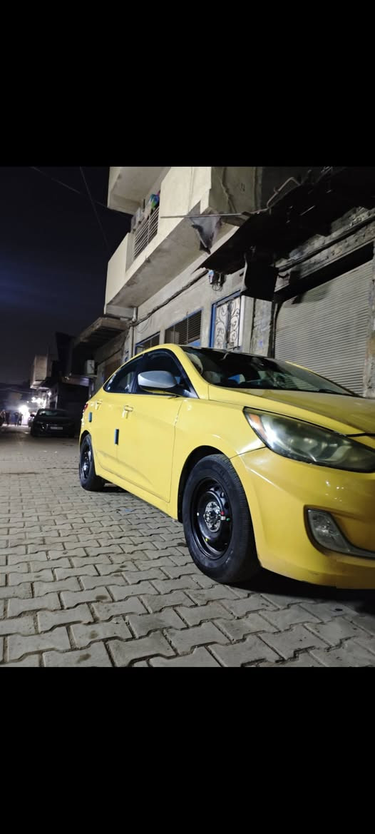 سلام عليكم اكسنت موديل 2014 رقم بغداد انكليزي حادث باب سايق مبدل سياره مكفولة هيئه غرامات عليه أي استفسار ***********واني خادم سعر85ورقه وبيه مجال
