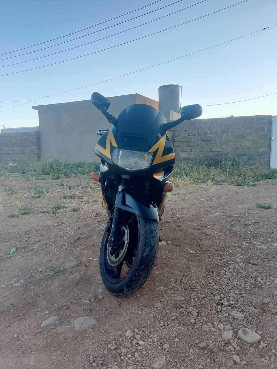 السعر 14 قفل / هوندا CBR600cc
دراجه جاهزه 
شغل واطلع شرط لا تبخير ولا صرف
كير ناعم 
شعله ومعدل

ترهم مراوس بأقل منها واخذ فرق 
ما تناسبك علق تعليق حلو ارفع المنشور 
وشكرا


**إذا كنت صاحب هذا الإعلان وتريد حذفه لأي سبب، رجاءا أرسل رسالة إلى الدعم الفني**
