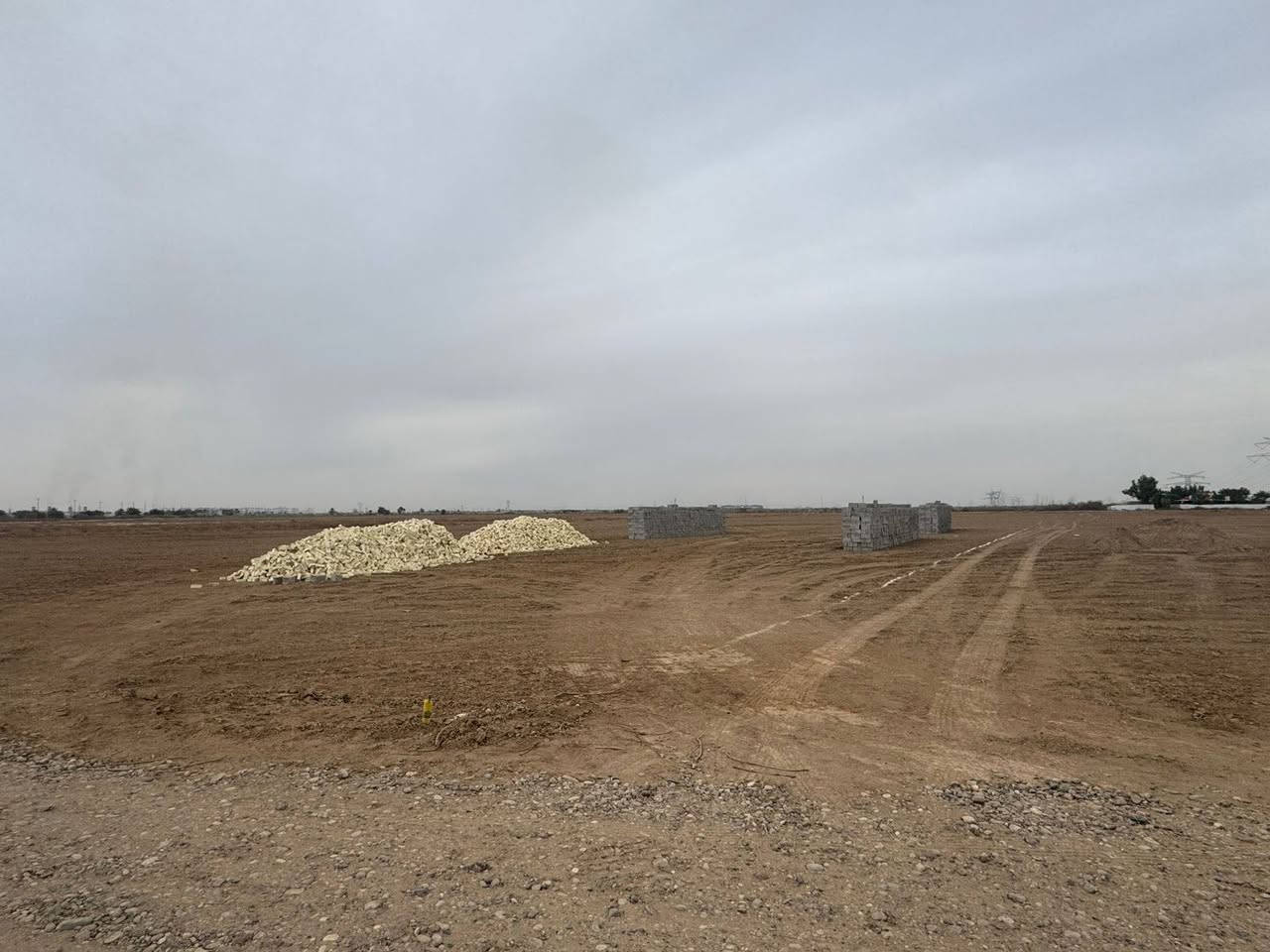 السلام عليكم
دوانم للبيع 20 دونم طابو ملك صرف كامله الخدمات في الفحامه
تبعد عن جزيره بغداد كيلو ونص
للاستفسار ه‍/ ***********
