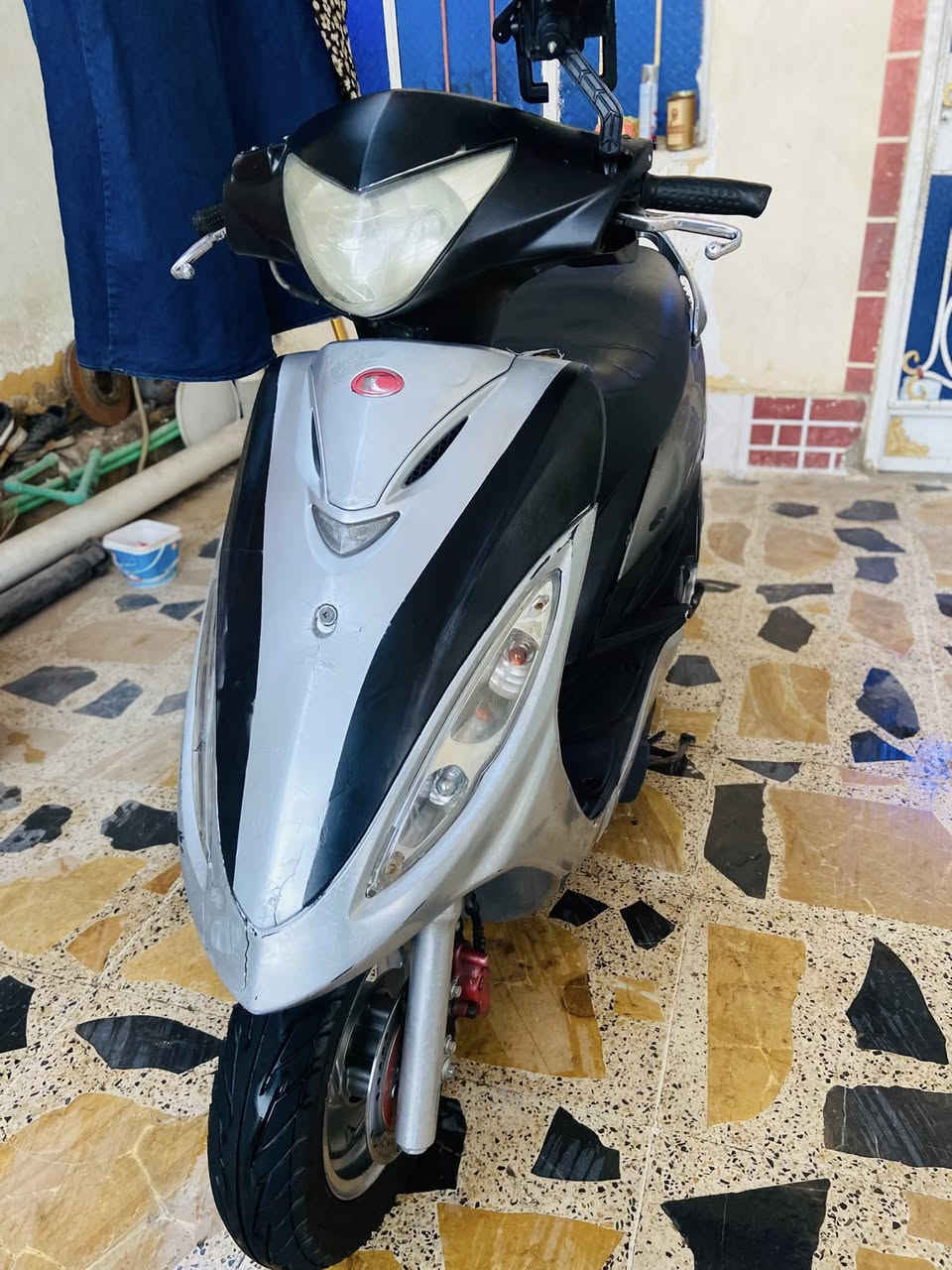 جي فور للبيع صار 6 ايام من جفتتها فول هسه مشي معدل فول قفل جنطه لايت عالي ناصي رماش هورن كله شغال عوزه فقط بريك ورا فقط الباقي كله فول و1 ع 1 مكاني ناصريه مركز السعر 450


**إذا كنت صاحب هذا الإعلان وتريد حذفه لأي سبب، رجاءا أرسل رسالة إلى الدعم الفني**