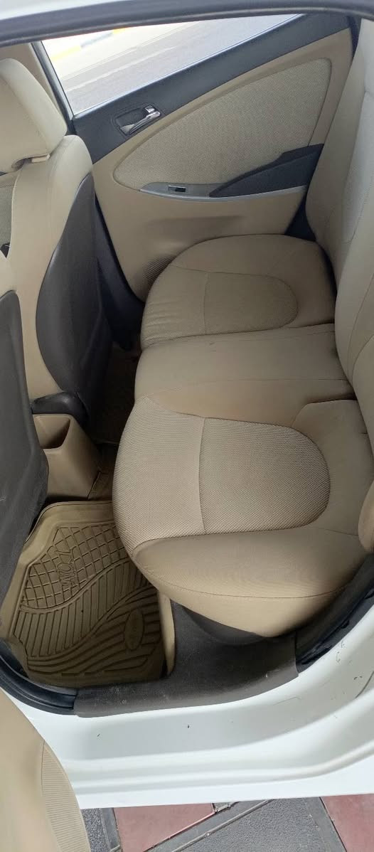 اكسنت موديل 2011شكل 2012رقم اربيل دولي الجديد (22)هزه وسنويه لغايه 2031قبل شهر حولتها باسمي تريد وكاله تحويل اني حاضر بيها رشات صبغ ابيع حزام حتى لا تعبك ولا تعبني بيها طخات اكفل من شواصي ولغود سياره نصبتها كلش حلوه وترايها 100/100فول عدا الفتحه مكينه 1600اصل قطرتين المرغوب فول تحكمات حسسات اشاير بلمري خمسه ويل عادي مع تخم تاير ABS/UBS داخل بيجي سياره جاهزه على اخر حبايه تعرفون صاعده هزه قبل شهر لازم جاهزه كير ومكينه وتبريد وحداديه وتخم تاير مكفولات السعر 79مكاني نجف رقمي للاستفسار اتصل ***********
