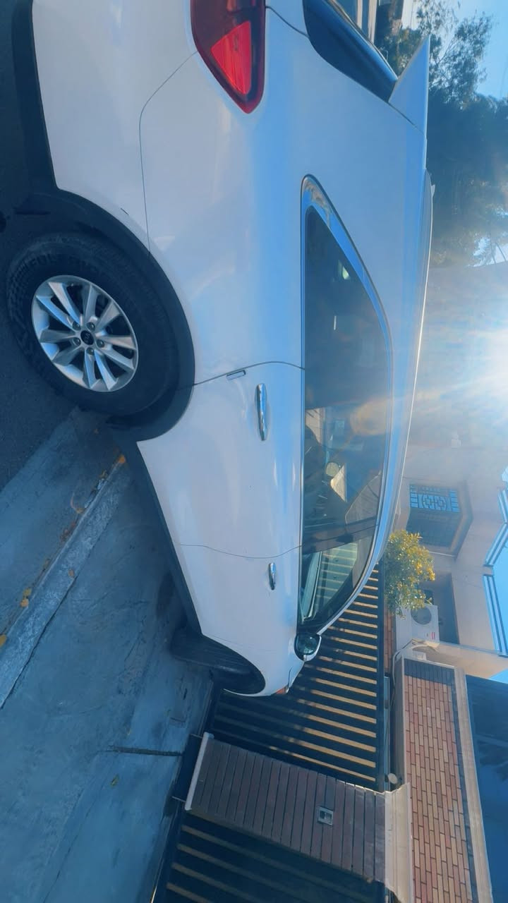 السلام عليكم
سورنتو وارد امريكي 19  للبيع

رقم بغداد

ماشية 50 الف 

رادارات
تدفئة كشنات
اربع وضعيات قيادة 
كشنات كهرباء
تحديد سرعة
7 راكب
حادثها مثل مموضح بالصورة


**إذا كنت صاحب هذا الإعلان وتريد حذفه لأي سبب، رجاءا أرسل رسالة إلى الدعم الفني**