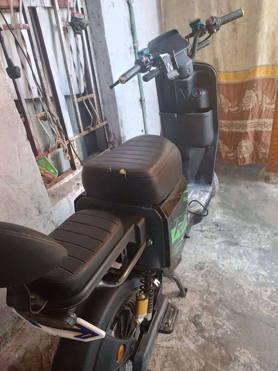 السلام عليكم بيع دراجة شحن أر 11 موديل 2025 سعر 650 وبيها مجال الشراي  عنوان بصره  تنومه ‏‪***********‬‏
