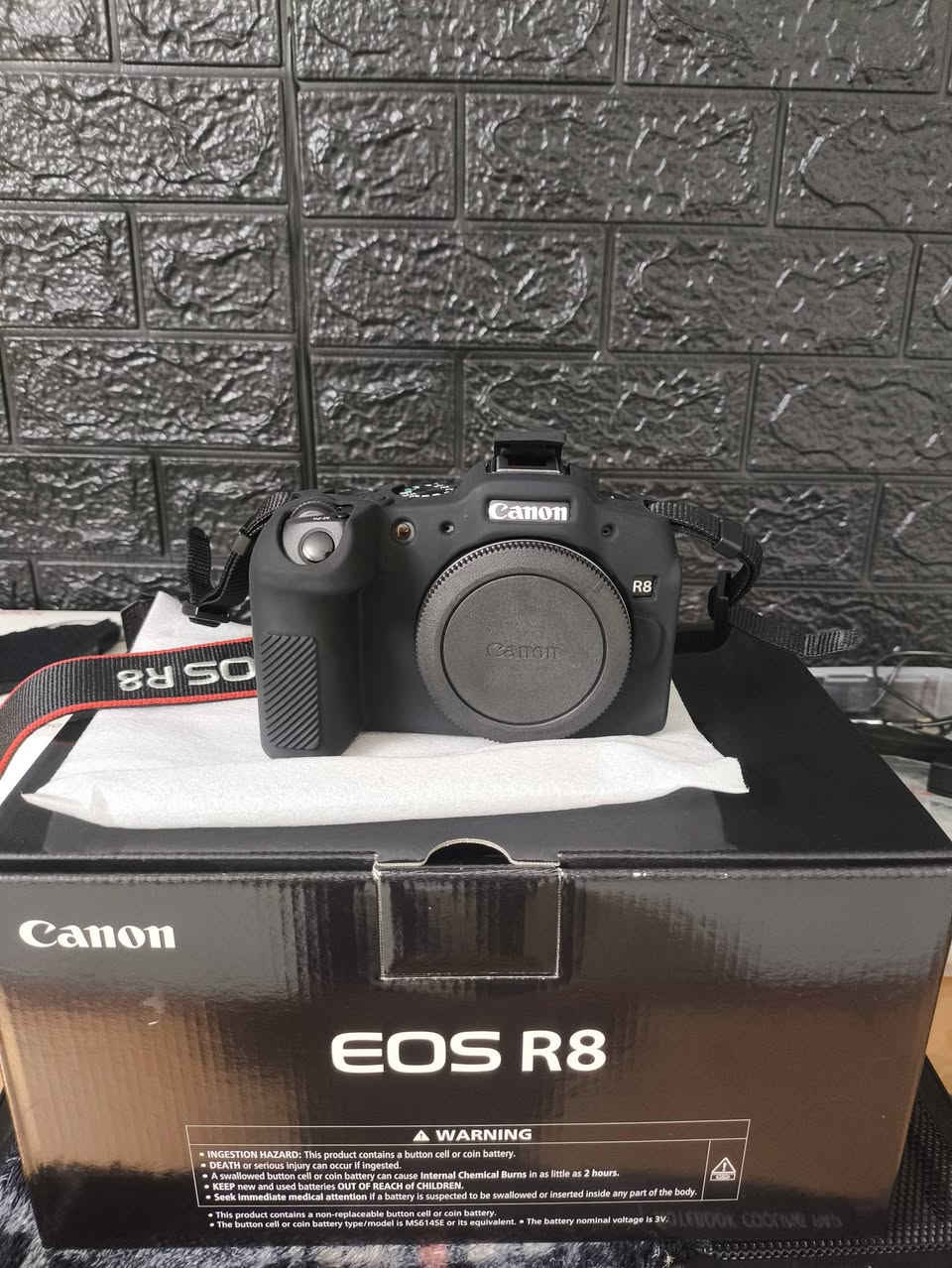 R8 بدي فقط
وضع الكاميرا وكالة 
شتر تقريباً 600 صورة 
سعر 1375  
لحد يعلق ويكلي لكيت ولكيت وجديد هيج والمستخدم هيج من تصير حاجتك تغني بكيفك هذا سعر إلي تستحقه كا كاميرا جديدة وما مستخدم سوا لحضات 
مكاني بغداد


**إذا كنت صاحب هذا الإعلان وتريد حذفه لأي سبب، رجاءا أرسل رسالة إلى الدعم الفني**