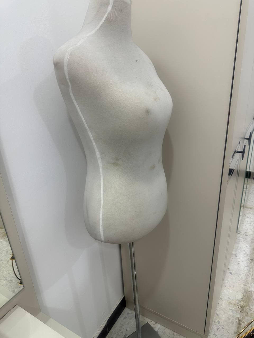 ملكانه +ستاند عطور للبيع الملكانه ماخذتها ب70الاصليه مو السفنج اريدها40  والستاند 25اريده 15مكانه بغداد مدينة الصدر الاورفلي


**إذا كنت صاحب هذا الإعلان وتريد حذفه لأي سبب، رجاءا أرسل رسالة إلى الدعم الفني**