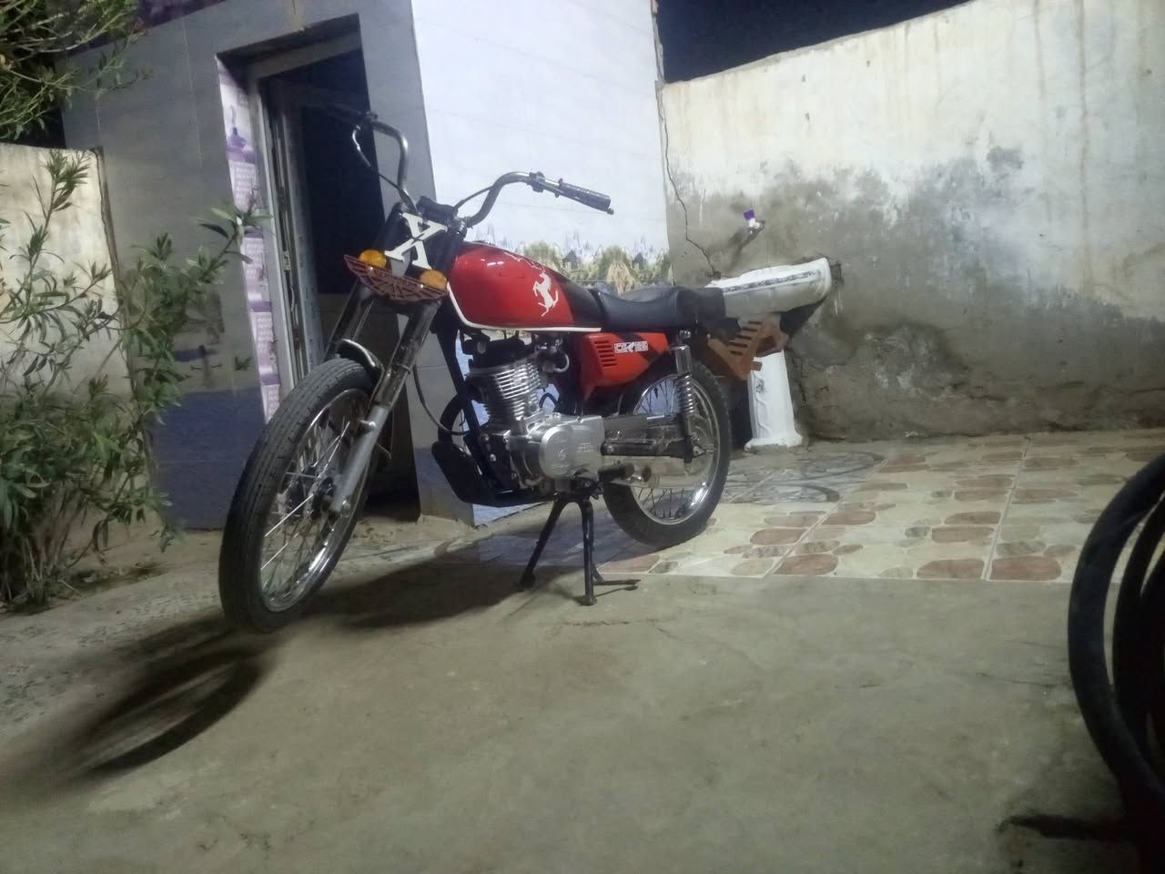 السلام عليكم دراجه للبيع فقط واتساب *********** قصبه رفيعه
