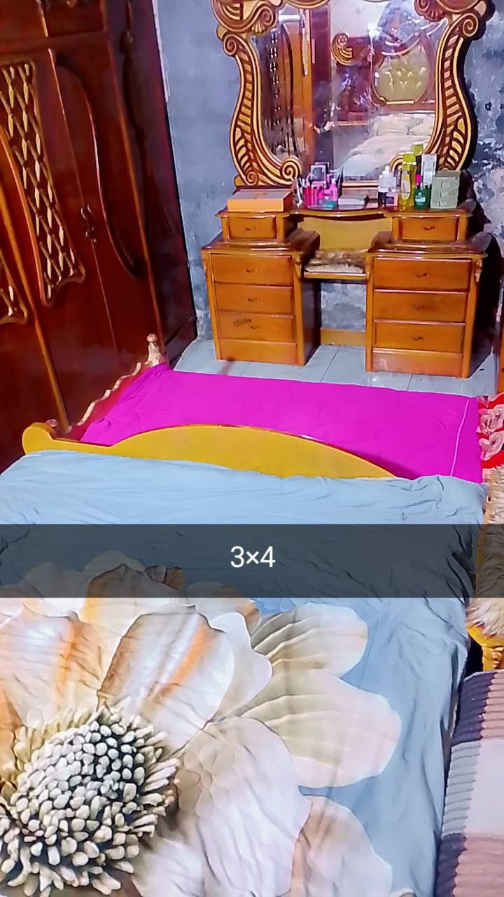 بيت تجاوز للبيع القبله حي الشهداء البيت ع شارع عام السعر 10 وبي مجال للتواصل ***********
