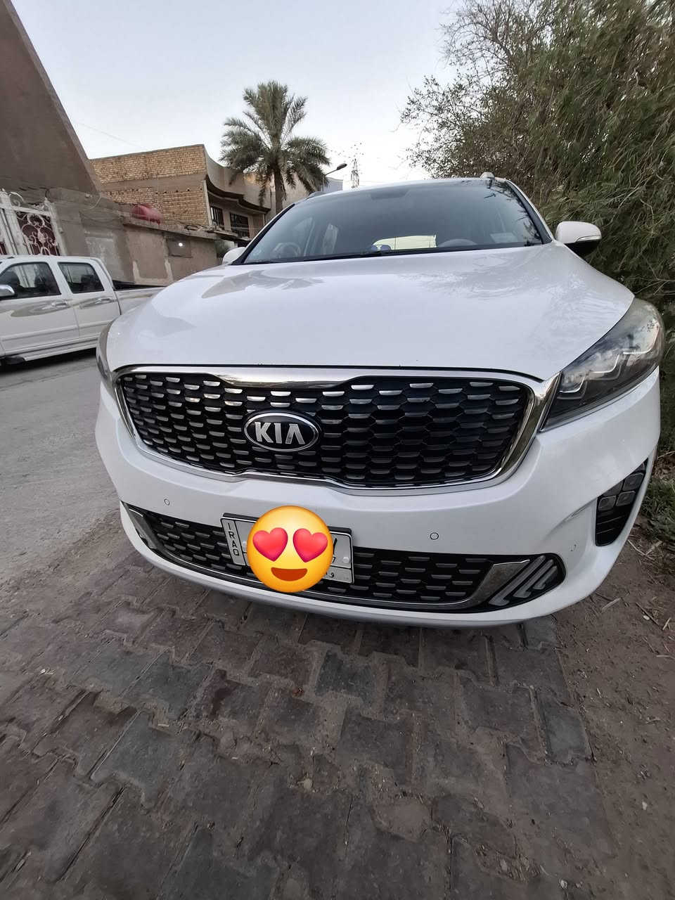كيا سورنتو للبيع موديل ١٩ كفاله عامة ٦ سلندر ماشية ٩١ ومعروفة مواصفات الموديل السعر ٢٤٨ ورقة ***********
