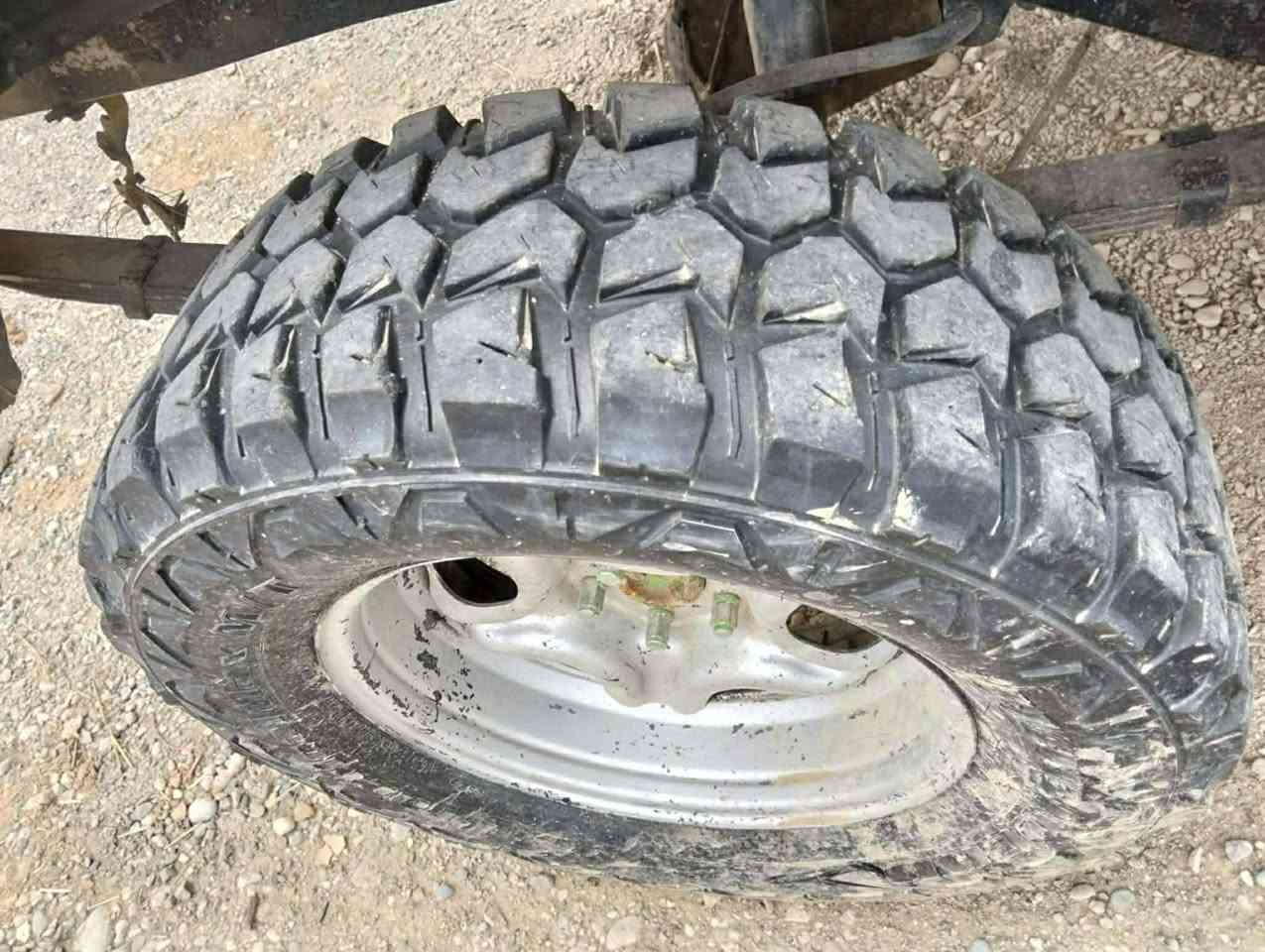 تاير ويل لبيع مكان كركوك
حجم 17 مال جيب شخاطه كراند 
سعر 400 الف بيهه مجال


**إذا كنت صاحب هذا الإعلان وتريد حذفه لأي سبب، رجاءا أرسل رسالة إلى الدعم الفني**