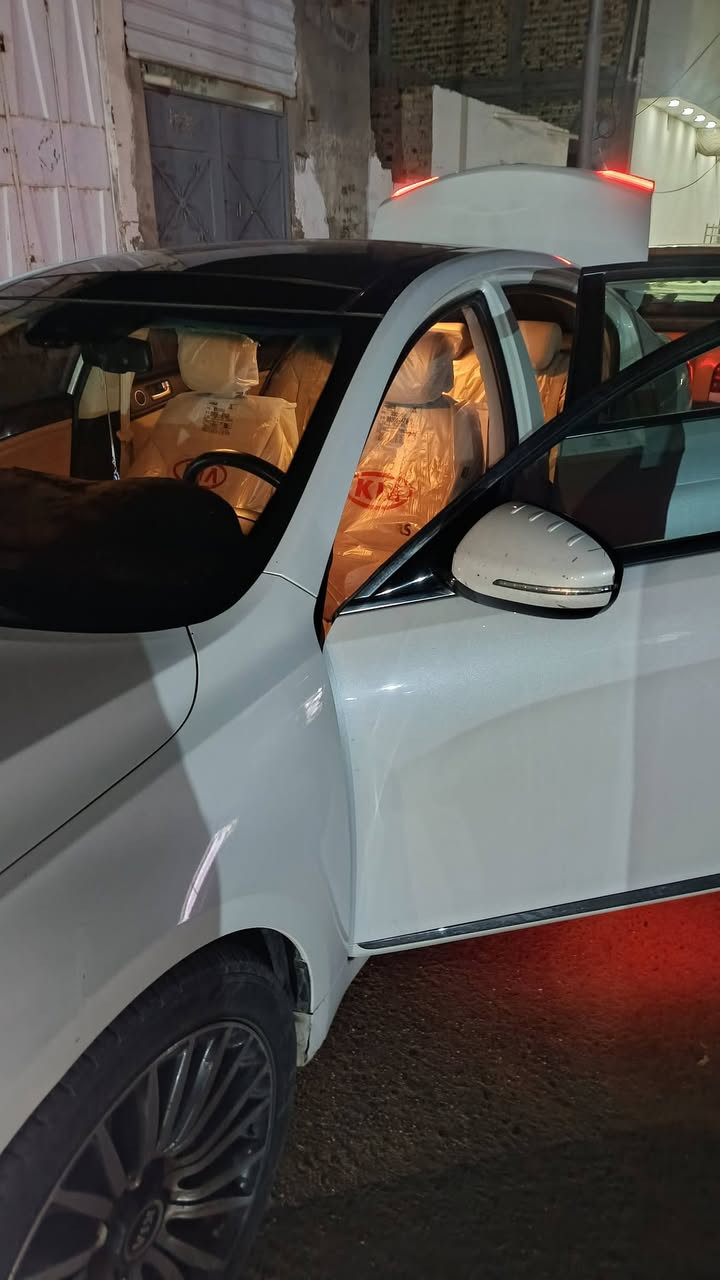 للبيع 140 وبيها مجال بسيط
كامل مواصفات مكفوله موديل 2015


**إذا كنت صاحب هذا الإعلان وتريد حذفه لأي سبب، رجاءا أرسل رسالة إلى الدعم الفني**