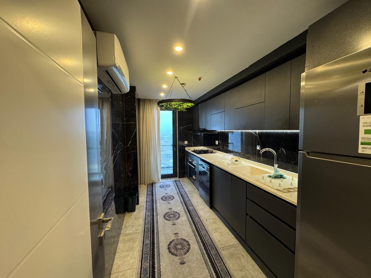 شقة للإيجار
ثلاث غرف و صالة VIP
مساحة الشقة 173 متر
في اربيل المربع الذهبي مجمع ( لايف تاورز )
عقارات الرفاهية 
***********
