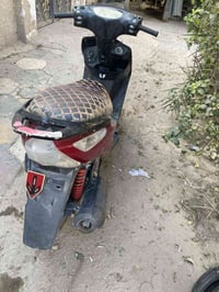 عندي هاي جي تار ثعلب دراجه مجفته نكره سلف كلهة شغاله رايده ب300 مستعجل...