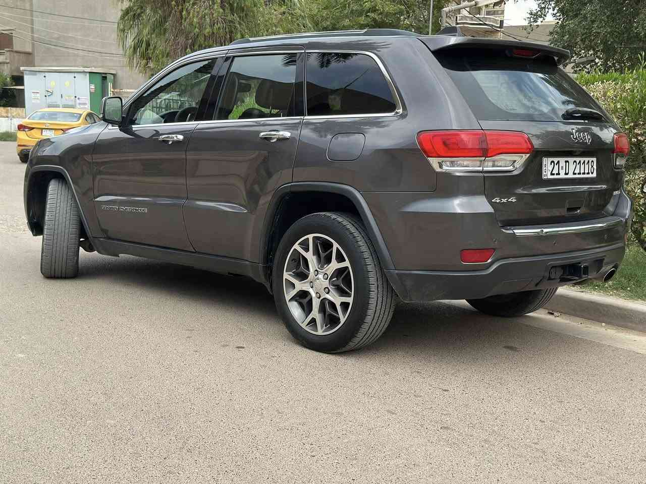 سلام عليكم 
جيب لمتد امريكه 2019 
حادثه بل منشور 
سياره عده حادث امريكه لباقي كفاله عام بشرط تصعد بيه ترايه زيرو 
موصفات 
فتحه 
كشن جلد
كشن تفئه
تشغيل عن بعد 
خزن ميموري 
جنطه كهرباء 
شاشه جبيره 
العنوان: بغداد الكرخ 
السعر:189$ بيه مجال جداً بسيط 
الاستفسار اتصال عل هذه وقم 
***********
