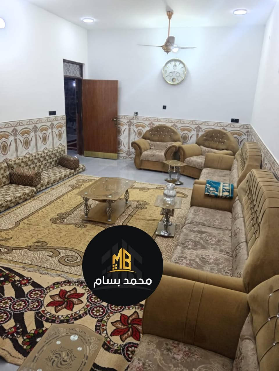 للبيع دار سكني – حي الرسالة / الضباط الثالثة

* المساحة: 250 م²
* الواجهة: 10 م
* العمق: 25 م
* يقع على شارع 20 م نافذ
* بظهره شارع 40 م
* ملك صرف (طابو صرف)
* البناء: طابوق هيكل سنة 2013، ومكتمل سنة 2020

مواصفات الدار:

* كراج يتسع لسيارتين
* غرفتان نوم
* مطبخ 5×5 م
* صالة 4.5×8 م
* درج دائري
* ديوانية 7.5 م
* مدخل مستقل

السعر 165 مليون قابل للتفاوض

للاستفسار: (***********)
