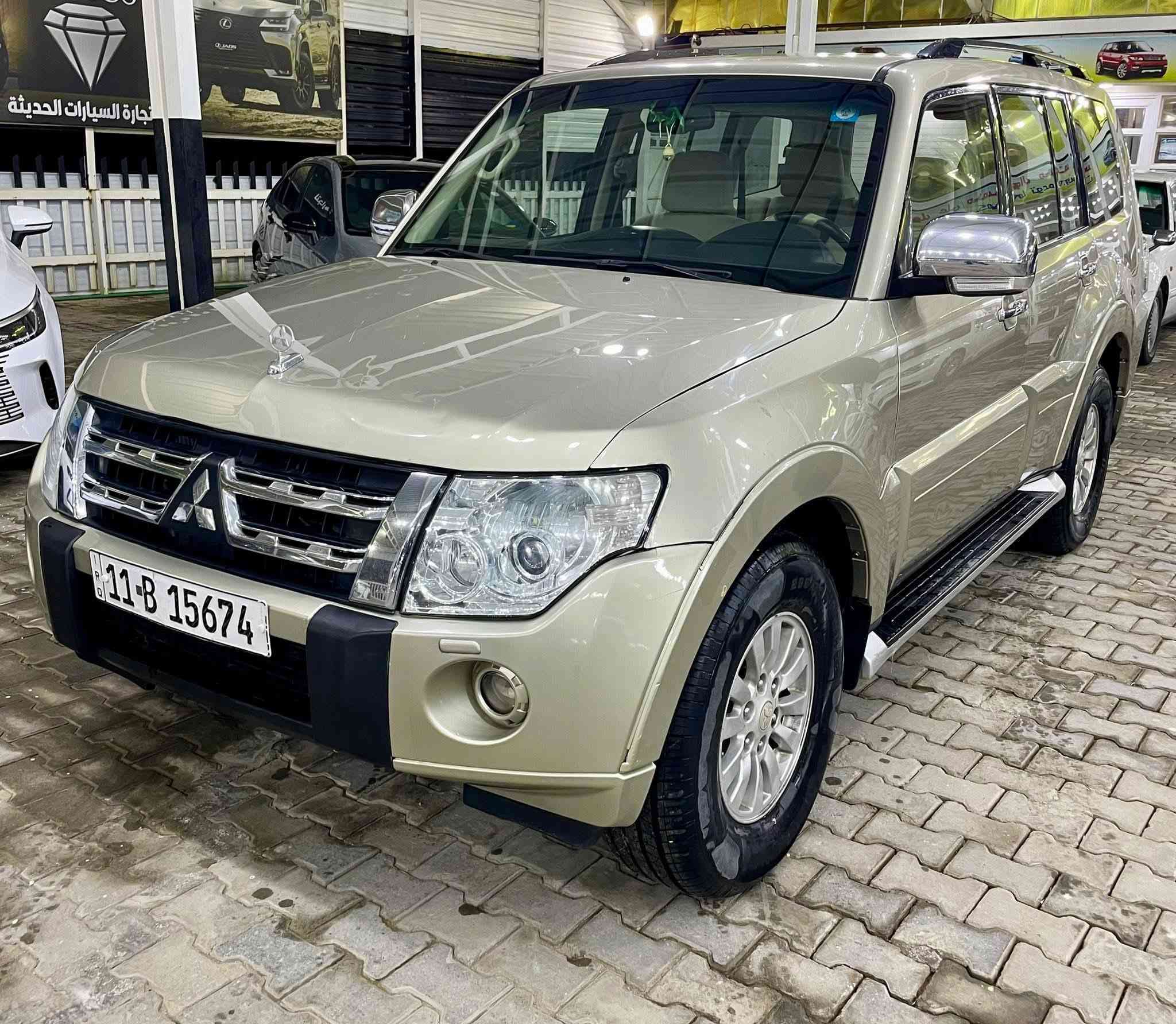 السلام عليكم
باجيرو 2010 رقم بغداد انكليزي
المواصفات :
شاشه وكامره 
علامه على البنيد
لايت زنون 
محرك 3500 V6
7 راكب
3 قطع تبريد
دفع رباعي4*4
السياره مكفوله من الصبغ
السعر 💰: 125
✅ البيع نقداً وبالتقسيط وبمقدمه جيده لسكنة النجف 
 العنوان 📍: النجف الأشرف - المعارض الجديده - معرض الماسه
للإستفسار  ☎️ :  ***********
