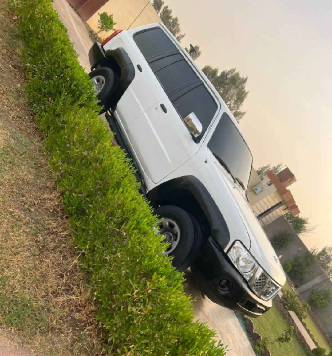 السلام عليكم نيسان باترول 2008 مزاد ديالى سياره كير اوتماتيك محرك 4800 تجفيت وكاله تخم تاير صدر امامي خلفي تبريد السياره كلش حلوا نصبتها داخلها حلو مرتب السعر 90 وبيها مجال أو مراوس حسب القناعه  ***********
