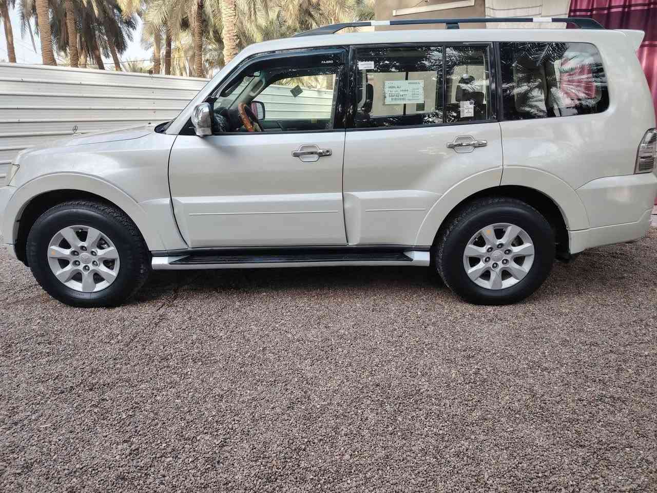 السلام عليكم،
باجيرو للبيع 2009 حبتور سياره مكفوله كفاله عامه من صبغ تبديل فتح شرط الفحص سونار موجود جديدة ما ناقصها اي شي فول موصفات دمام 3 قطع تبريد ثلاجة كشنات جلد وكهرباء حساسات خلفية كامره خلفيه شاشه اندرويد تخم تاير حداديه جديده محركها 3000 الاقتصادي نظيفه استعمل شخصي ما متعوبه مداور ثاني يوم بـ كل المحافظات مكان النجف الاشرف الكوفة. 
السعر :140 وبيها مجال للشراي 
الاتصال على رقم: ***********
