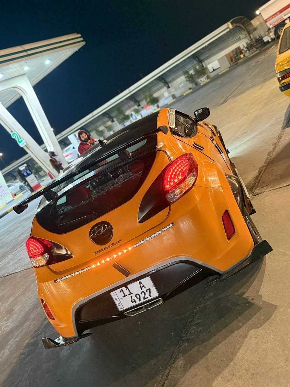 السلام عليكم (بيع مستعجل بسعر مناسب )
🔥هونداي فولستر 🔥🐦‍🔥 ( خليجي مرغوب )
موديل 2012 شكل 2018  

سياره جاهزه من كل. نواحي   

  🐦‍🔥  كير   ومحرك خير من الله  بسمي  شرط تحويل.ثاني. يوم هزه جديدة🆗 رقم إنكليزي.رقم رباعي شبها مميز   جديد يعني ما. راح  تعب 😱😱بتحويل وهم  بتحويل. ما يكلف غير (30الف))
🔥 فول مواصفات  (واحد علا واحد) 
🌳-محرك 1600 مرغوب دوش   شرط بانزين عادي  بدون دوانز 🛬.  شرط  برغي  واحد  ما  مفتوح  
كير  اوتو ماتيك AT  المرغوب  نفس كير  الانترة. 🔥✈️✈️ ❤️‍🔥🔥
☃️منظومة. تبريد. كامله. فريز جديد شرط. اصلي  مع. كمريسر. تبريد جديد مع راديتر تبريد جديد  مع راديتر ماء 💦 
أدمة كاملة ⚒️🔧 منظومة الاحتراق تخم نوزلات. اصلي شركة. مع. ابلاكات.  مع. فيت بم كامل اصلي   سيارة جاهزه  من كل نواحي.دينار ماتصرف عليه  
-كير اوتو +  رياضي
صوت صالنصة  رياضي 📣
-شاشه لمس   ايباد. كبيرة. اصليه مع. مضخم صوت 📣📣
-كشنات كهربايية   سبورت 
- دوشمة جديدة  وهم  اصليه 
-تحكم ستيرن اربع جهات
-كروز سرعة
-حواجب لد بالمازدات 
-بلوجكترات زنون  اصلي 
لايت زنون  اصلي 
باتري جديد كوري ضمان سنة  شديته قبل  يومين 
سيارة. جاهزة. من. كل. نواحي. ديار. ما. تصرف. عليها. 
-اي بي اس مانع انزلاق 
-سستم  صوت بلادي 
مريات شفط.  مع. إشارة.  📲
صدر  امامي  خلفي  جديد  بضمان 
حساس  خلفي
صوت بلادي 
-اقتصادية بشكل 
بصمة
تخم  تاير  جديد مع  ويل  رياضي 
-السيارة خليجي    
التواصل *********** واتساب
