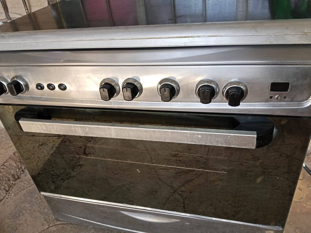 طباخ فريش مصري. نظيف وشغال علفحص فرنه فوك وجوة شغال


**إذا كنت صاحب هذا الإعلان وتريد حذفه لأي سبب، رجاءا أرسل رسالة إلى الدعم الفني**