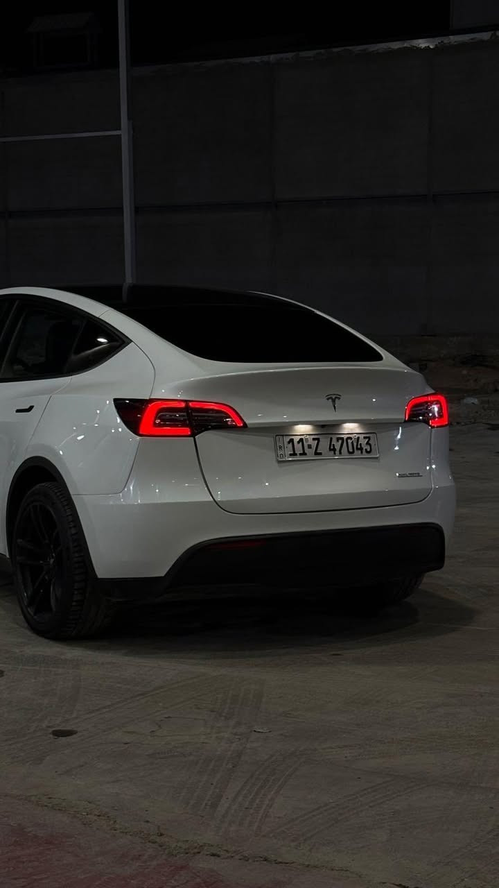 تيسلا Y 2023 دبل ماطور اوف لاين  
الحادث موضح بالصور بيها نواقص بسيطة تخم تايرو وويل كب جديد  السعر / 195   
***********
