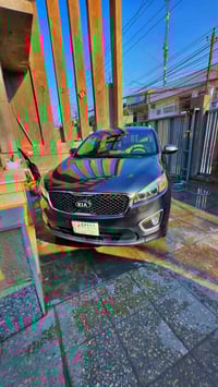 سورنتو 18 امريكي بدون حادث مكينه 4 سلندر /2400  5 راكب  4 ويل  كشنات ج...