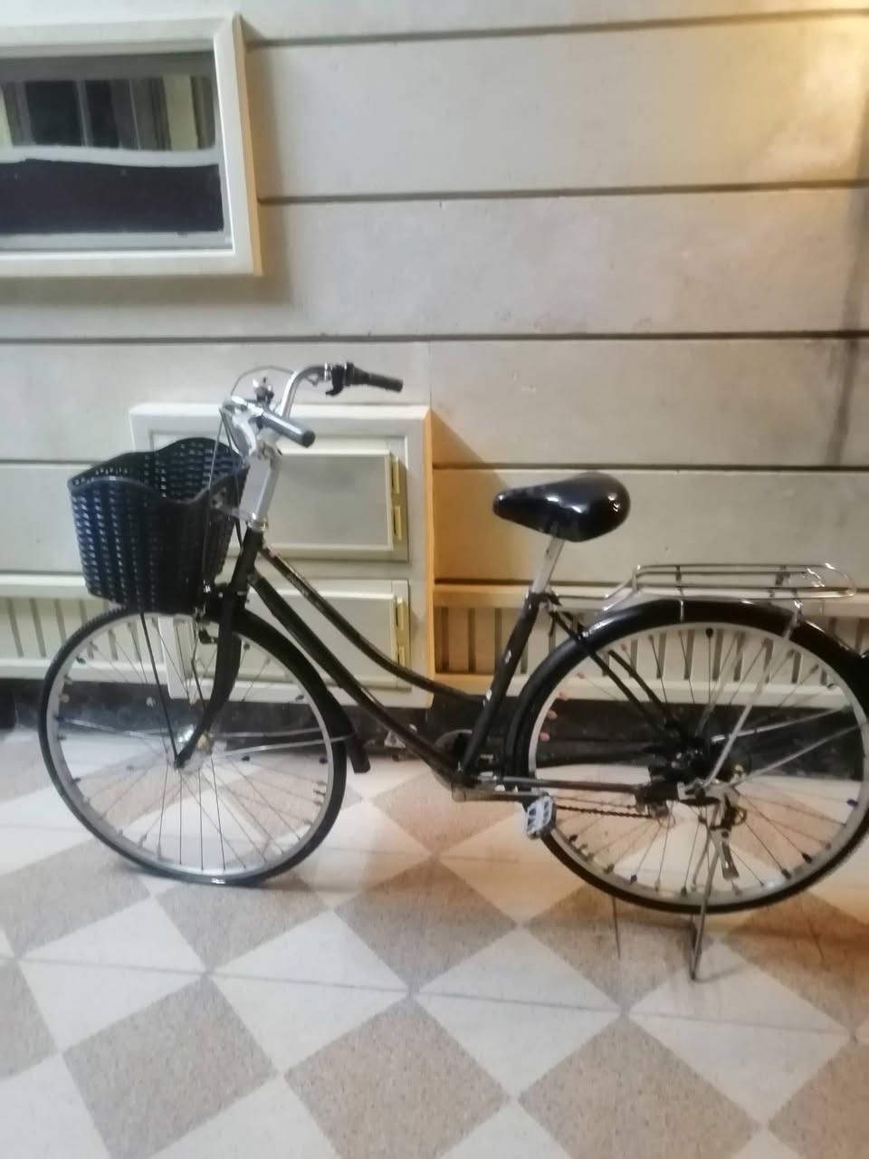 سلام عليكم
عبدالحليم للبيع او امراوس 
حجم 27
كير 
لون اسود 
سعر 60او بيه مجال
رقم اسيا ***********
