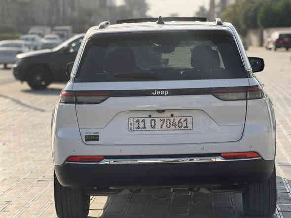 ياالله 
السلام عليكم جيب كراند شيروكي 4XE 2024 وارد امريكي

Jeep Grand Cherokee 4Xe 2024 2.0L

         حجم المكينه : 2000  تيربو + هايبرد + بلك ان 

المسافة المقطوعة : 23 الف ميل  

الضرر : صبغ ربع باب ونص باب امامي يمنه وجاملغ امامي كلير يمنه من امريكا موضح بالصور

          حالة الايرباك : سليم  

#مواصفاتها

1.شاشه 

2.بصمه

3. تشغيل عن بعد

4.دمام خلفي

5.كشنات جلد

6.كشن السايق ميمري

7.كشنات كهرباء

8.صندوك كهرباء

9.حساسات خلفيه

10. قطع تبريد 

11.اشاير بالمري

12.رادار امامي

13.رادارات 360

14.ثلاث وضعيات قياده

15. بنوراما فتحتين

16. كير ماوس

17. نظام منحدرات

18. هيترات بالكشنات 

19.ويل كب كروم

20.لايتات لد

21.بكلايت لد

22.كشافات

23.بصمة ابواب

فول مواصفات 1/1 جاهزه مرقم بغداد تحويل ثاني يوم

#السعر : الطلب في التعليقات سيأتي إليك مباشرة 

تفاصيل اكثر هذا رقمي *********** تحياتي 

مكاني بغداد حي الجامعه
