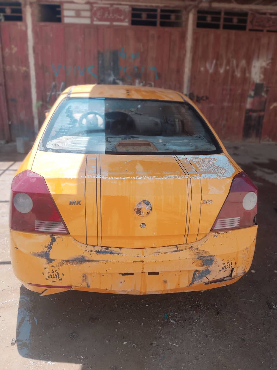سياره جيلي بدون كير وبدون ارقام ولمكينه گايمه مكفوله عشاءرين فقط مكان بغداد ***********
