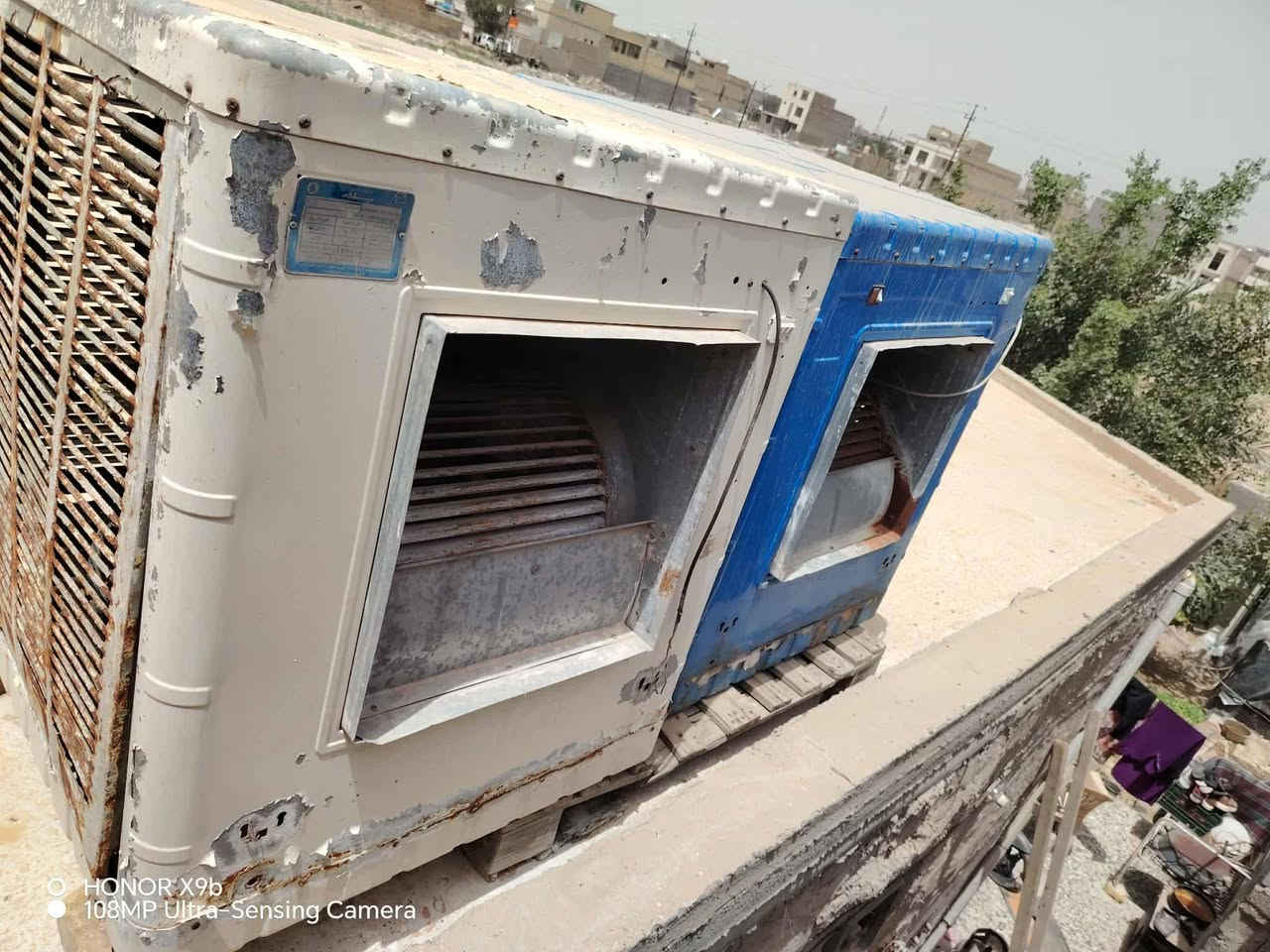 السلام عليكم مبردات للبيع حجم الجبير السعر مناسب الوحده 100 العنوان الزعفرانية 
***********
