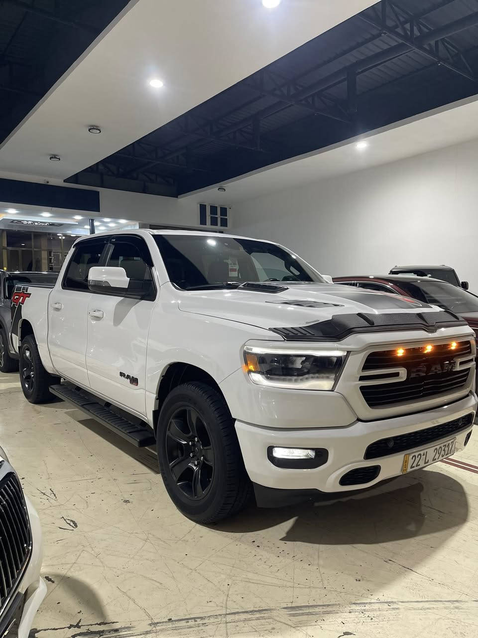 يالله رمضان مبارك أعاده عليكم بالخير والبركة 

دوج رام فئة GT دخول جديدة على إيدي اني مرقمها فول ماعدا الفتحة

رقم اربيل تحويل مباشر 

بدون ايرباك وبدون شواصي وبدون دواخل 

فقط قطعتين رش جاملغ مال سايق و جاملغ خلفي جهى يسرى رش كلير 

سيارة عليها نصبة هاووون 

ماشية 13 الف حقيقي بعدهي جديدة 

مكانها بغداد معارض النهضة 

*********** 

بيع او مرواس 🌺🌺🌺🌺🌺🌺🌺
