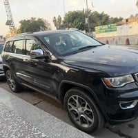 جيب شيروكي 2018  مواصفات فول عده الفتحه ماشيه ٨٨ الف  وارد أمريكي خمس ...