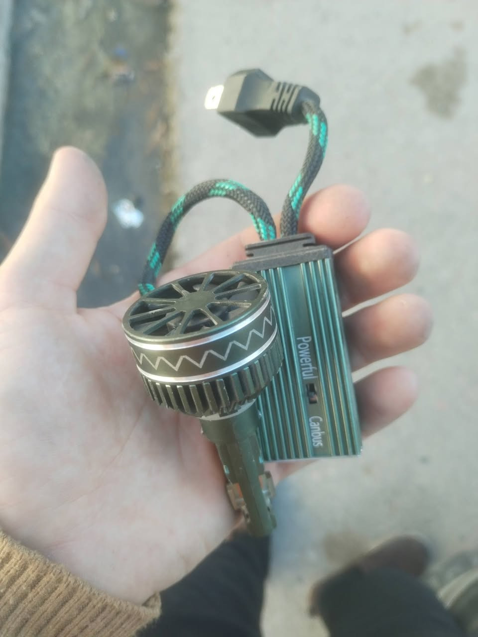 سلام عليكم لايت زينون للبيع موجد بيها ضمان بعد شهر 11ينتهي موضح بل صوره لايت عالي و ناصي كلفني 120الف واريدها حالين ب70 مكاني موصل جانب الايسر ***********
***********
