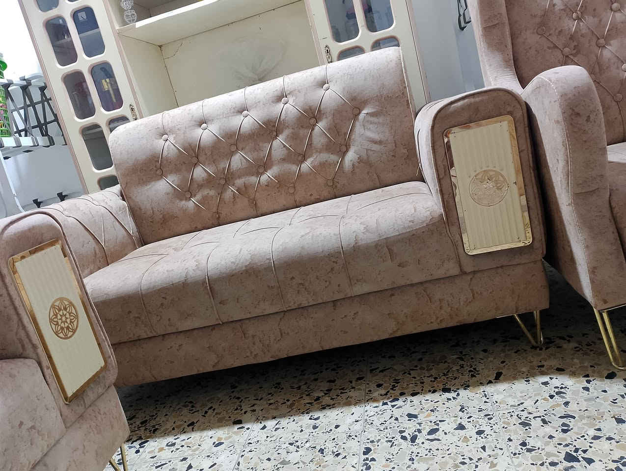 السلام عليكم 
عندي قنفات ورايد ابيعهن والسعر بي مجال للجادين كلشي مابيهن نضيفات وياهن كوشايات وجدد وحجمهم كبار مكاني البصرة الي حاب يتواصل وياي والشراي يدخل خاص ويدلل البصرة, العراق


**إذا كنت صاحب هذا الإعلان وتريد حذفه لأي سبب، رجاءا أرسل رسالة إلى الدعم الفني**