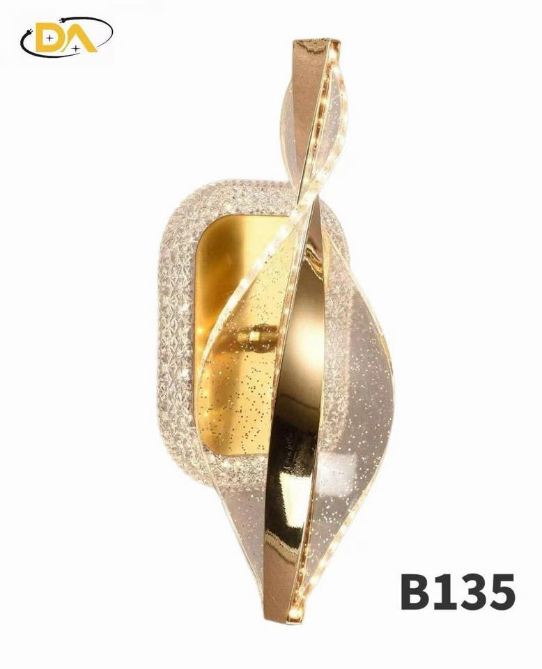 مساء الخيرات والعافية 
إلى زبائننا الكرام نعلن عن وصول وجبات جديدة من الثريات والبرانكيتات الحديثة أشكال مختلفة ولمسة مغايرة 
واسعار مناسبة 
معرض الجودة البصرة قضاء المدينة تقاطع شارع الهلالي قرب عباس سنتر 
وات ساب ***********
