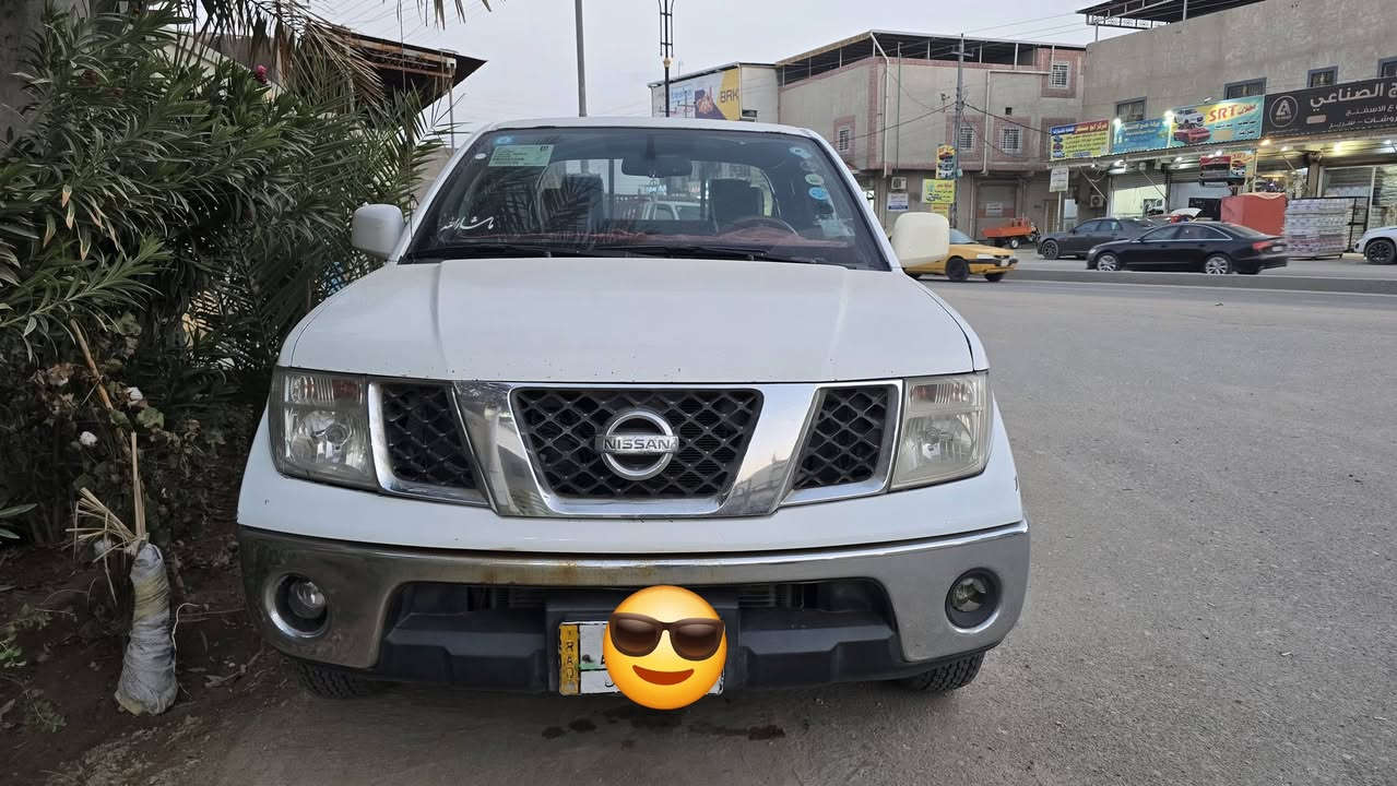 نفارا ٢٠١٠
السيارة جاهزة عدا ملاحظات بالبدي ، وتبديل جاملغ. 

كير محرك ،  ، حدادة ، تخم تاير تمام. 

شاشة وكامرة مشدودلها ، منظومة تبريد جديدة . 

باسمي . 

السعر ٨٧ ورقة وبيها مجال ان شاء الله للطيبين. 

التواصل 

***********

البصرة، ابي الخصيب
