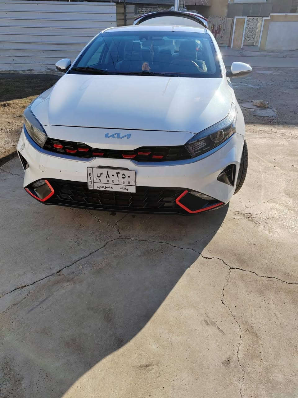 سلام عليكم
كيا فورتي.              للبيع
موديل                                          2022
مواصفات رادارات اماميه خلفيه
تحكم ستيرن
وبعد بيه هواي مواصفات
مكينه                     2000
سونار مرفق بل منشور
ماشيه 11 الف حقيقي 
السياره معوقين بعد 2 سنتين تصير حره
مكانه بغداد الشعب
السعر        140 وبيه مجال 
الرقم.                ***********.    واتساب
