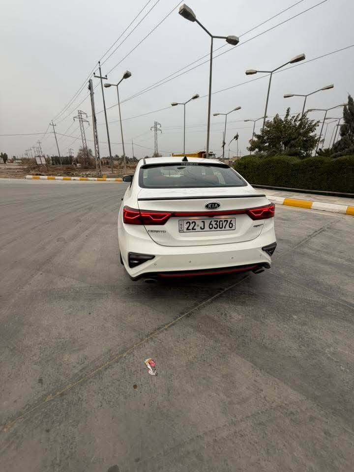 السلام عليكم للبيع سيراتو ٢٠٢٠ جيتي لاين تيربو كير ٨ نمره سياره جديده كلش معنا الكلمه ماشيه ٩١ رقم اربيل مكفوله خليجي قول مواصفات بصمه 
السعر ١٦٠ وبيه مجال قليل 
المكان واسط الصويره
***********
