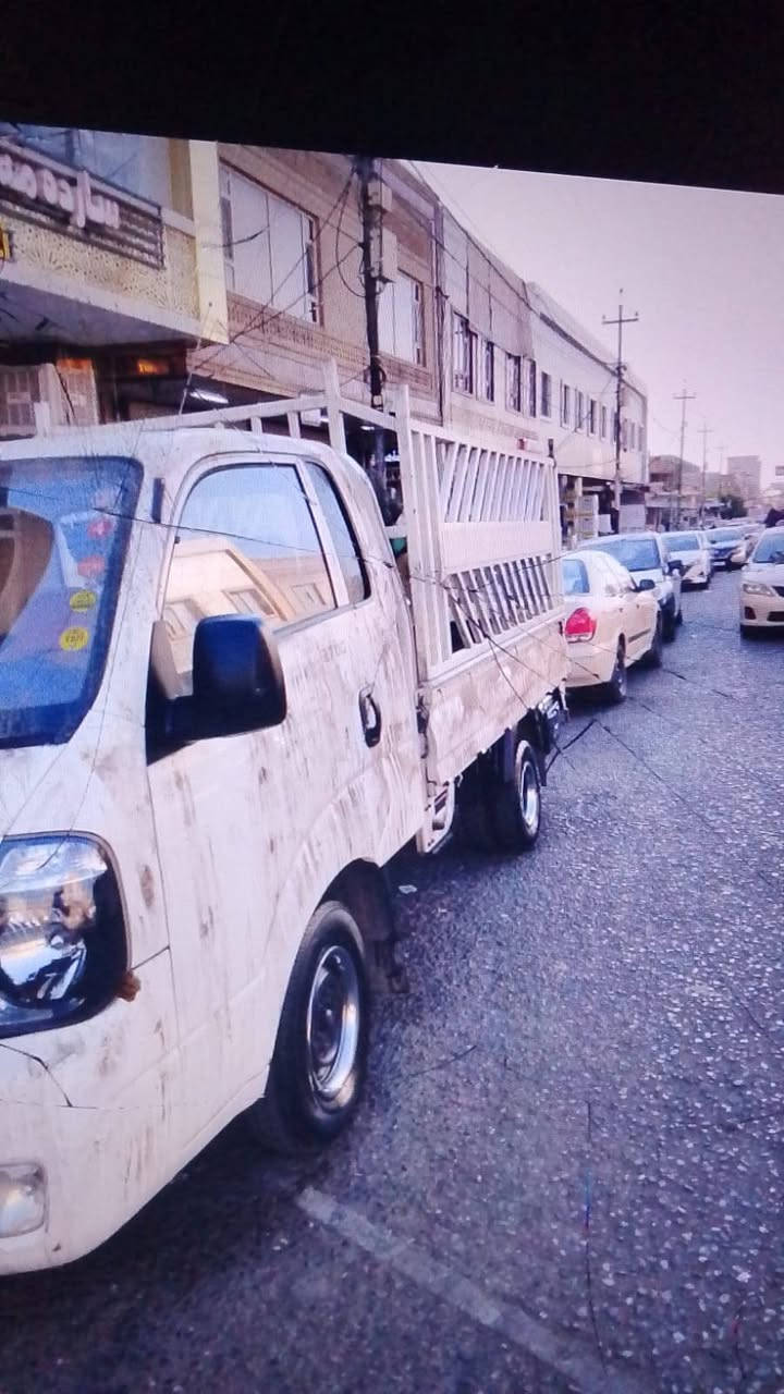 سلام عليكم  بغداد منطقه العامريه عندي محجر كيه نثيه سعر 250 ////***********
