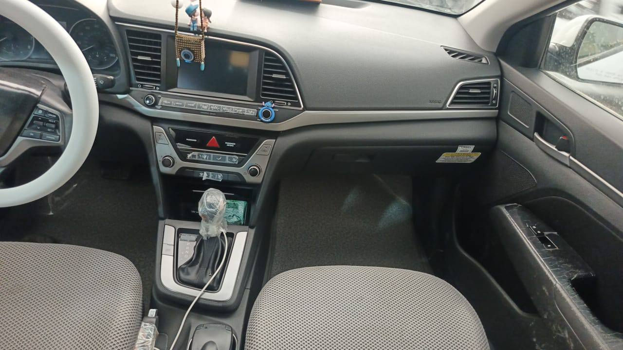 السلام عليكم
النترا موديل ٢٠١٨ امريكي محرك ٢٠٠٠ دوش كير محرك تبريد مكفول 
سونارها مرفق وية الصور 
مواصفاتها رادار جانبي نقطة عمياء مثبت سرعه كروز مود درايف ايكو نورمل سبورت السيارة نظيفة ونصبتها حلوة داخلها نظيف كاعيات وجنطة سفاري سعرها ١٢٥ $ وبيها مجال للشراي 

رقمي ‏‪***********‬‏

واتساب ***********

 عنوانها بغداد تاجي

تحويل مكفول
